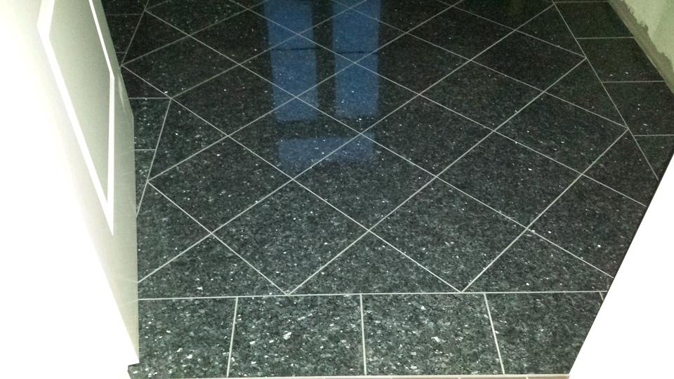 Hochparterre Netzschkau - 4 Zimmer, 97 m&sup2;, 590&euro; | Angebot:25105396