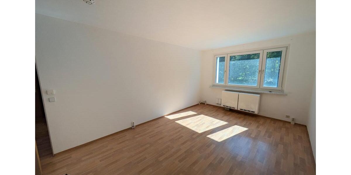 Etagenwohnung Limbach-Oberfrohna Oberfrohna - 3 Zimmer, 58 m&sup2;, 377&euro; | Angebot:25945631