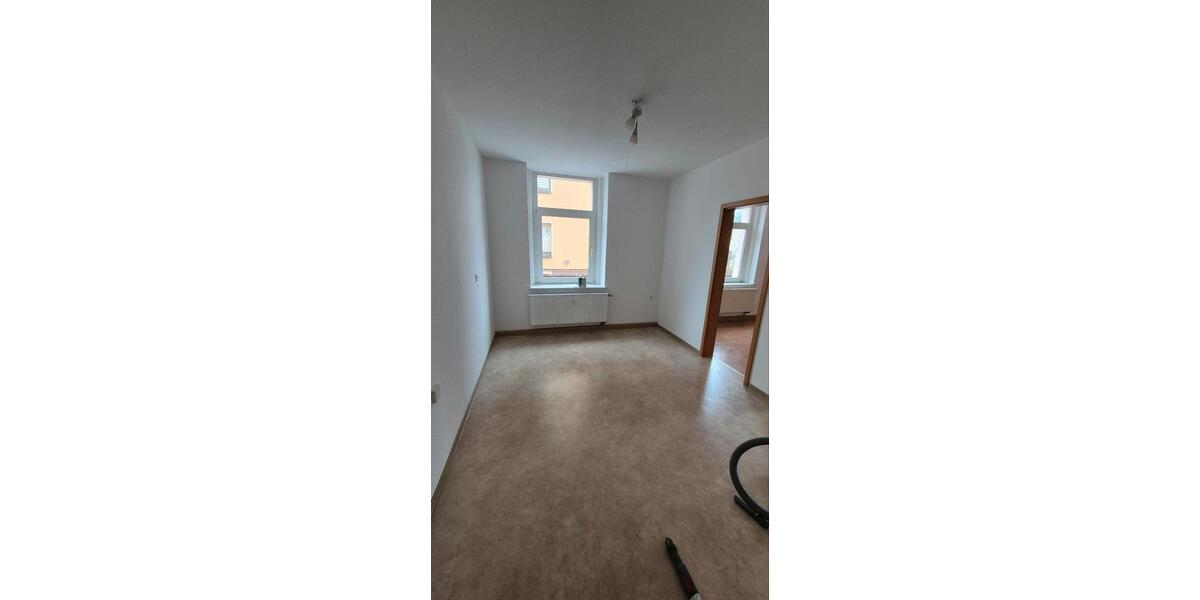 Erdgeschoßwohnung Crimmitschau - 2 Zimmer, 52 m&sup2;, 360&euro; | Angebot:25180315