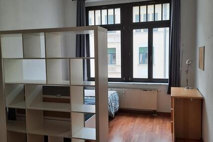 Wohnung Zwickau - 5 Zimmer, 110 m&sup2;, 300&euro; | Angebot:26621406