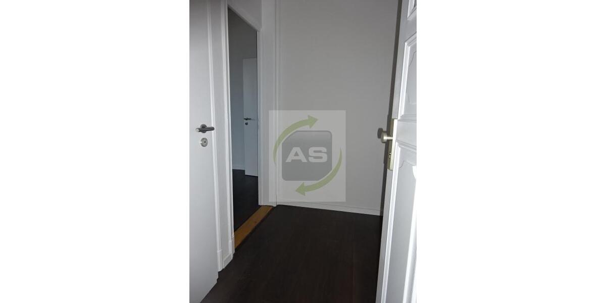 Dachgeschoßwohnung Zwickau - 2 Zimmer, 66 m&sup2;, 355&euro; | Angebot:24395223