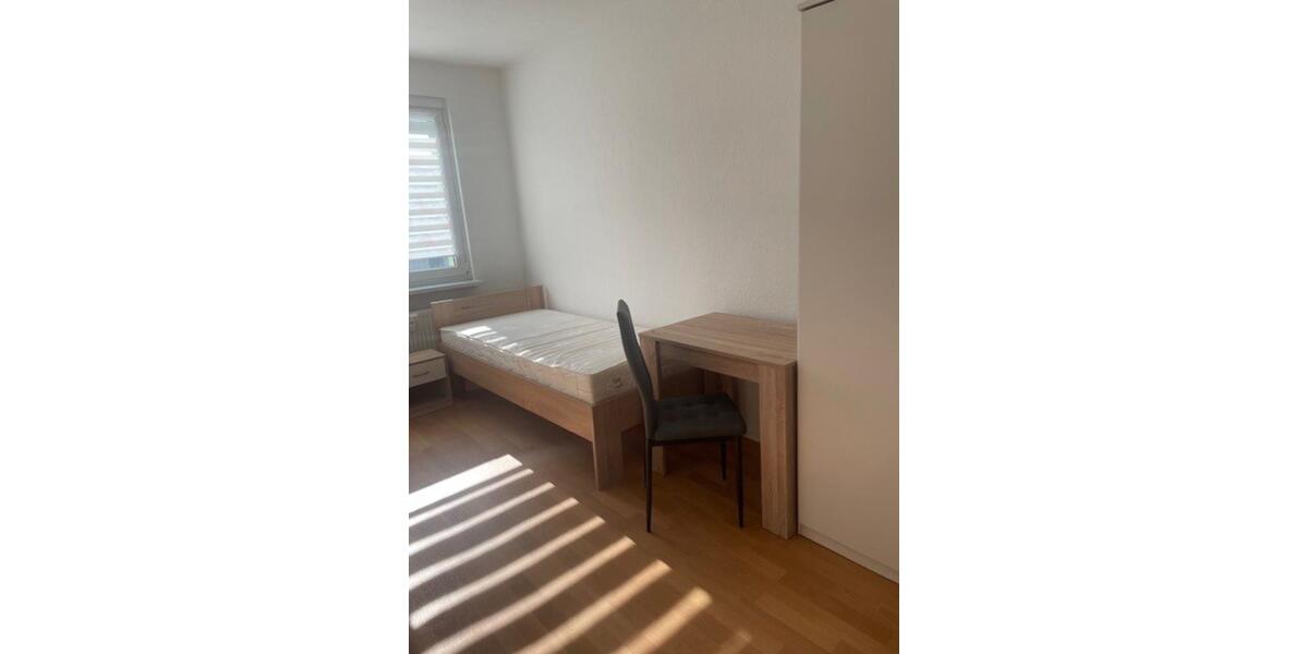 Etagenwohnung Schmölln - 3 Zimmer, 62 m&sup2;, 360&euro; | Angebot:25376310