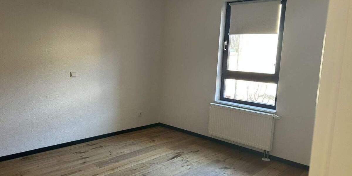 Etagenwohnung Zwickau Marienthal - 2 Zimmer, 56 m&sup2;, 390&euro; | Angebot:25707556