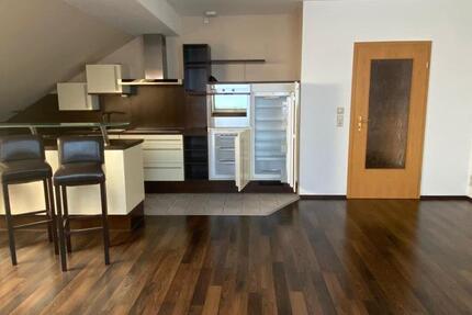 Wohnung Reichenbach im Vogtland - 3 Zimmer, 68 m&sup2;, 430&euro; | Angebot:25330117