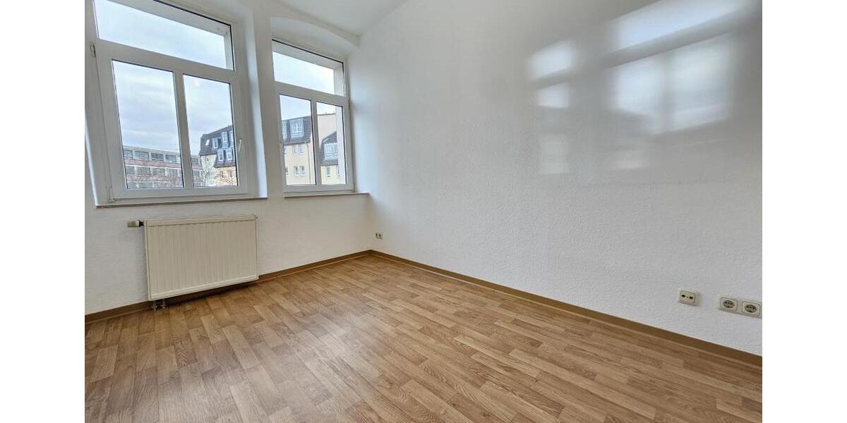 Etagenwohnung Werdau - 3 Zimmer, 65 m&sup2;, 357&euro; | Angebot:25922571