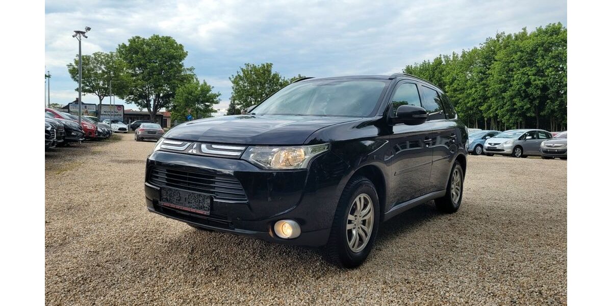 Mitsubishi Outlander 275.498 km 4.980 &euro; Zwickau 08056