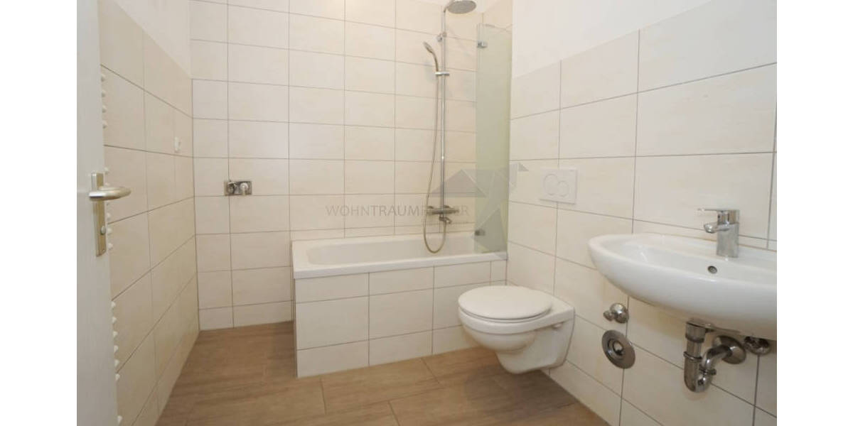 Etagenwohnung Zwickau Innenstadt - 2 Zimmer, 62 m&sup2;, 389&euro; | Angebot:25836168
