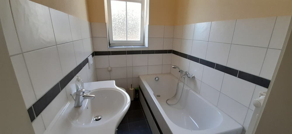 Ein-Zimmer-BüroPraxis in ruhiger und zentraler Lage - Gewerbeobjekt Lauter-Bernsbach Bernsbach | Angebot:14517899