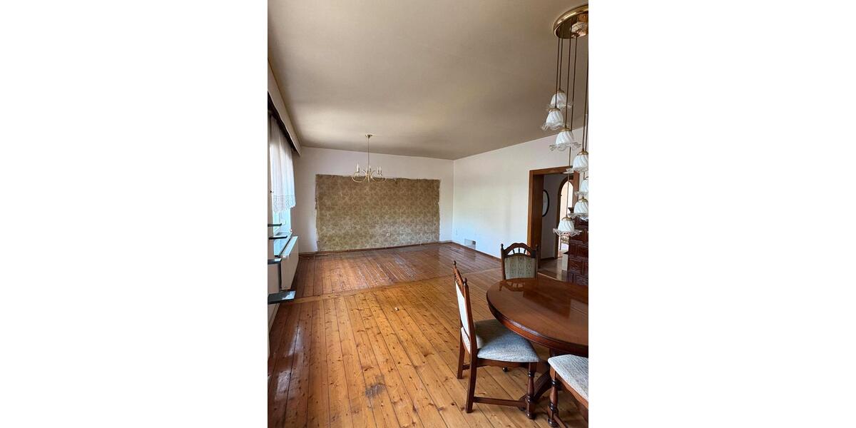 Reihenhaus Reichenbach im Vogtland - 6 Zimmer, 140 m&sup2;, 130.000&euro; | Angebot:25418602