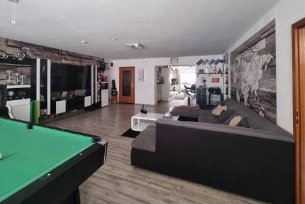 Haus Crimmitschau - 6 Zimmer, 206 m&sup2;, 259.000&euro; | Angebot:25926457