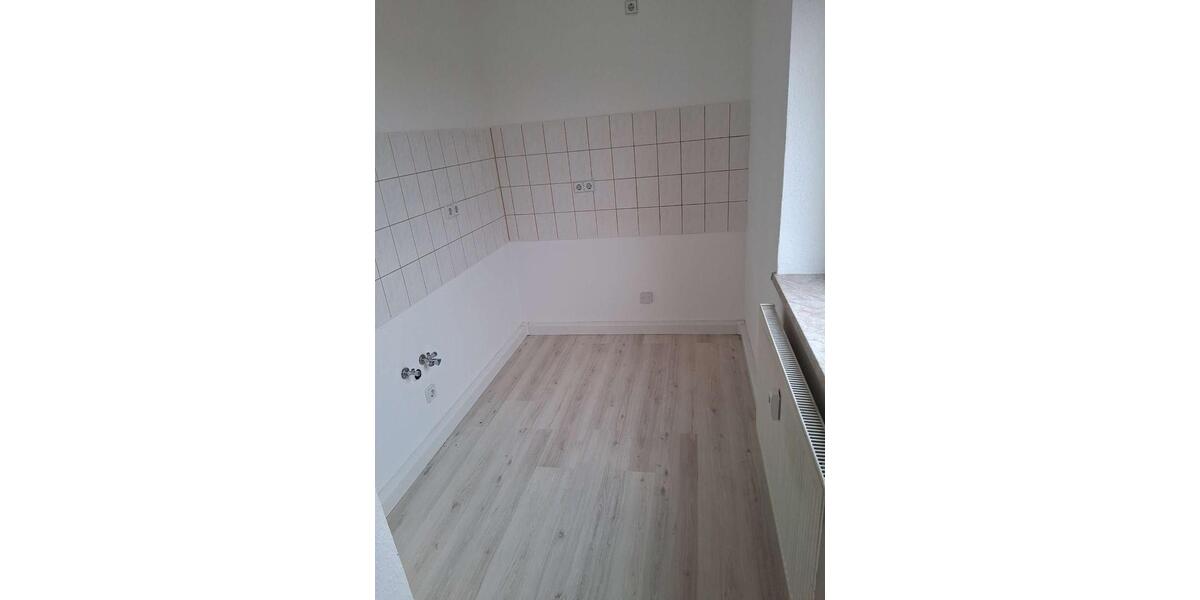 Etagenwohnung Glauchau - 2 Zimmer, 42 m&sup2;, 280&euro; | Angebot:25758678