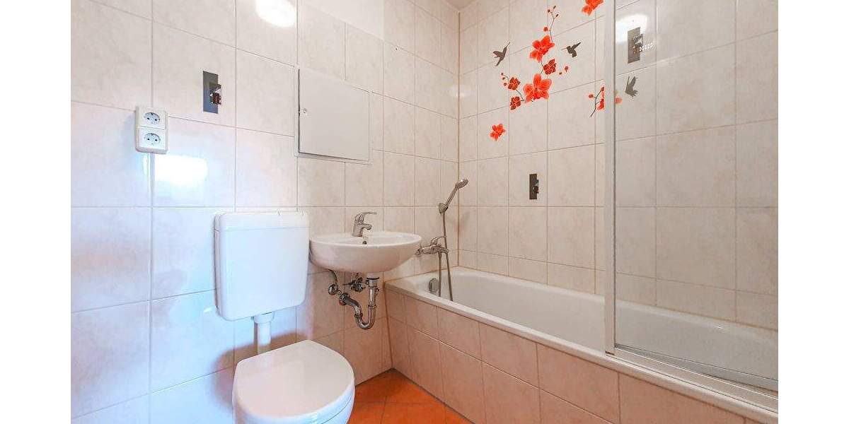 Etagenwohnung Zwickau Eckersbach - 3 Zimmer, 71 m&sup2;, 426&euro; | Angebot:25668559