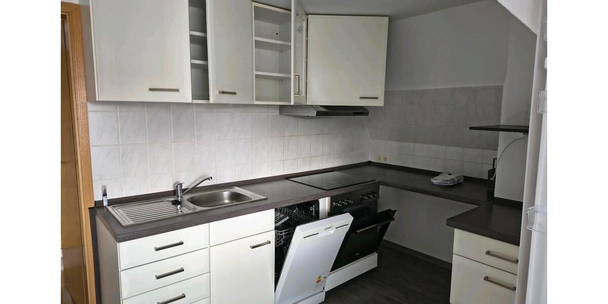 Dachgeschoßwohnung Zwickau - 2 Zimmer, 47 m&sup2;, 259&euro; | Angebot:25947975