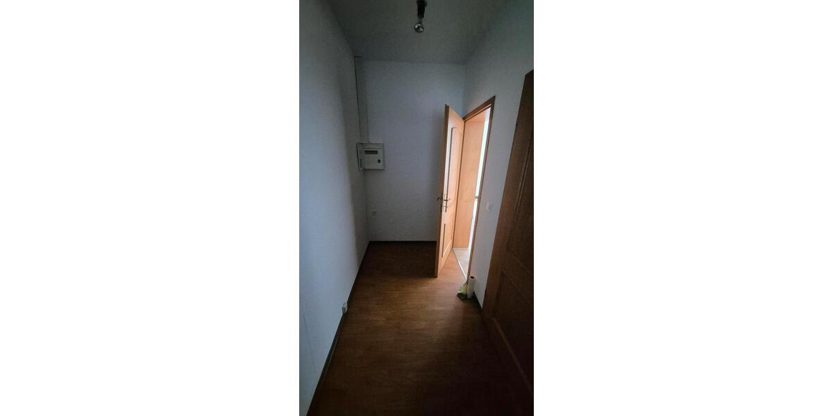 Erdgeschoßwohnung Crimmitschau - 2 Zimmer, 52 m&sup2;, 360&euro; | Angebot:25180315