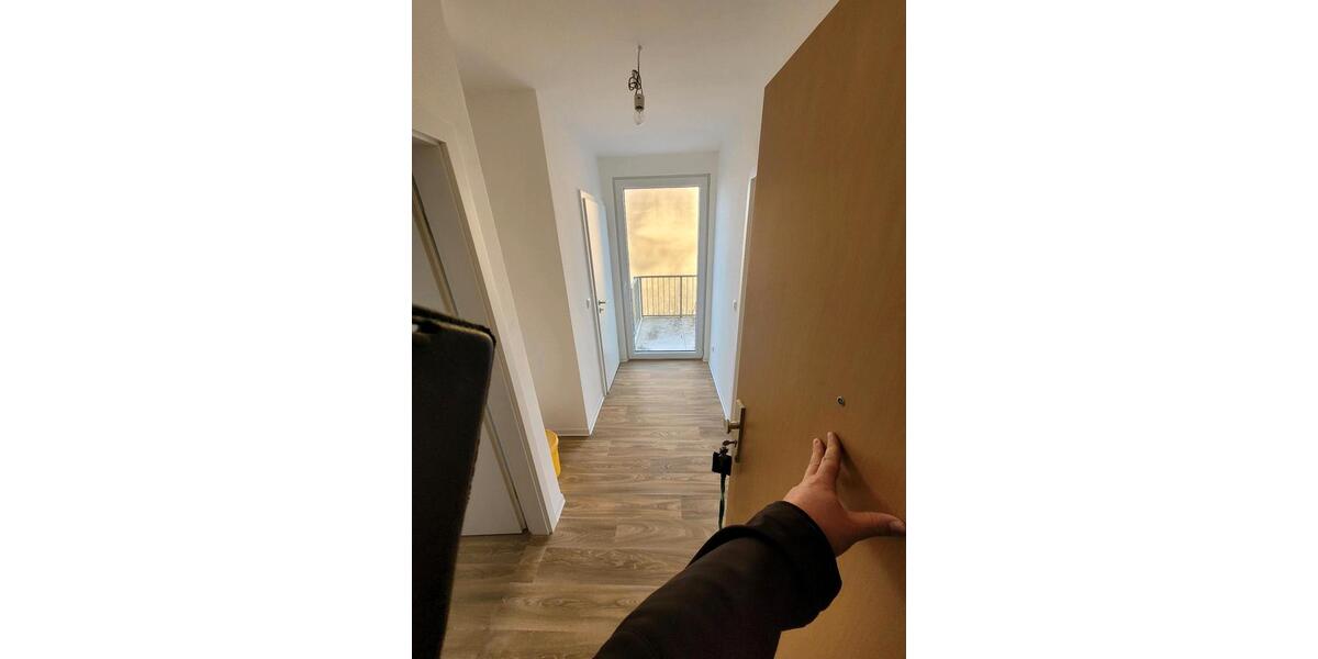 Etagenwohnung Crimmitschau - 2 Zimmer, 50 m&sup2;, 300&euro; | Angebot:24279466