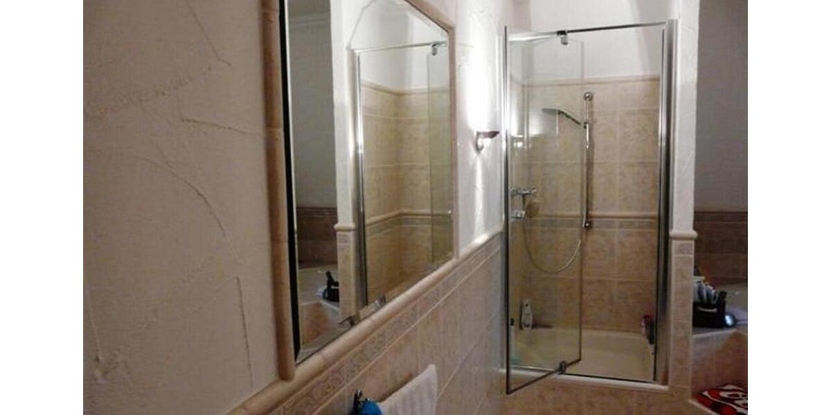 Dachgeschoßwohnung Meerane - 2 Zimmer, 94 m&sup2;, 705&euro; | Angebot:24614184