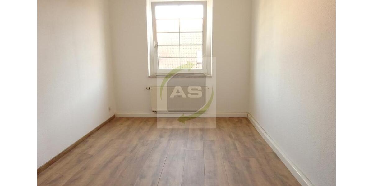 Etagenwohnung Zwickau - 2 Zimmer, 53 m&sup2;, 340&euro; | Angebot:23779149