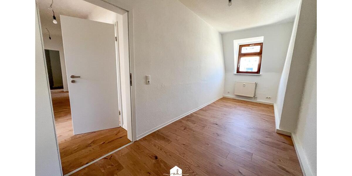 Dachgeschoßwohnung Greiz - 4 Zimmer, 83 m&sup2;, 495&euro; | Angebot:26476621