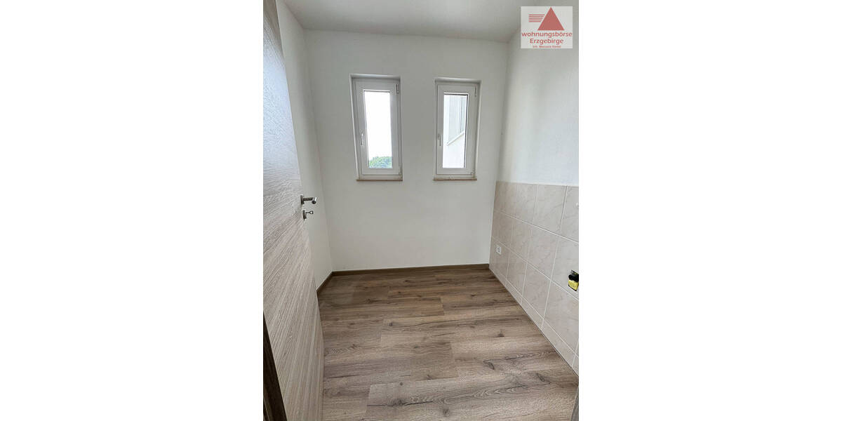 Etagenwohnung Schneeberg - 4 Zimmer, 132 m&sup2;, 950&euro; | Angebot:25688213