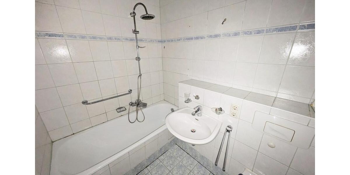 Etagenwohnung Zwickau - 3 Zimmer, 87 m&sup2;, 520&euro; | Angebot:25945655