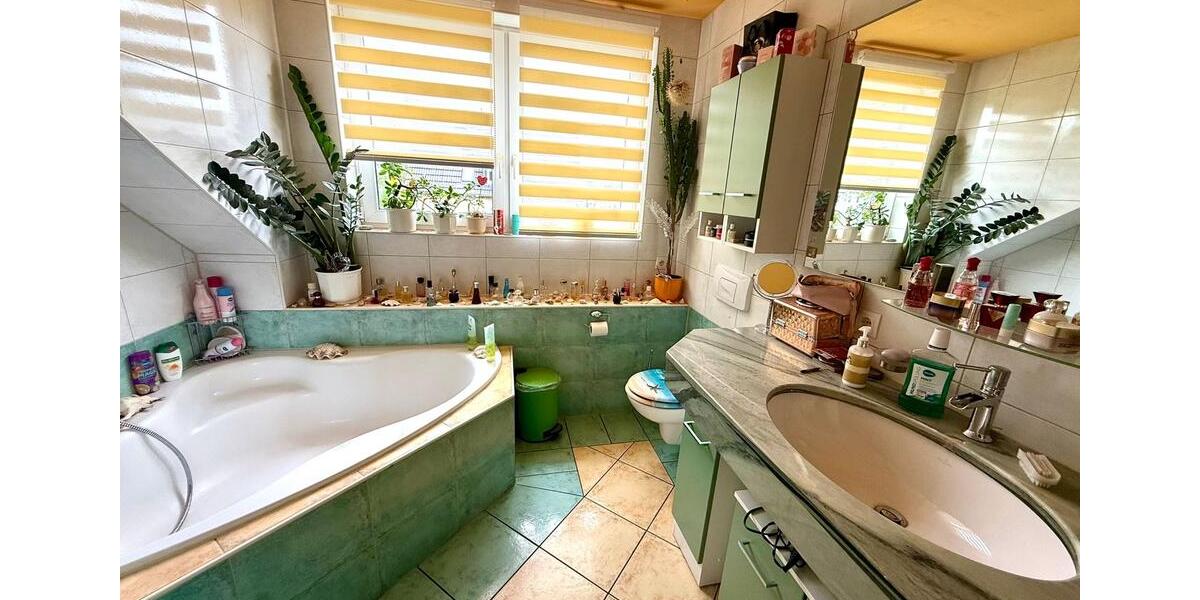 Einfamilienhaus Oberlungwitz - 7 Zimmer, 155 m&sup2;, 399.000&euro; | Angebot:23503582