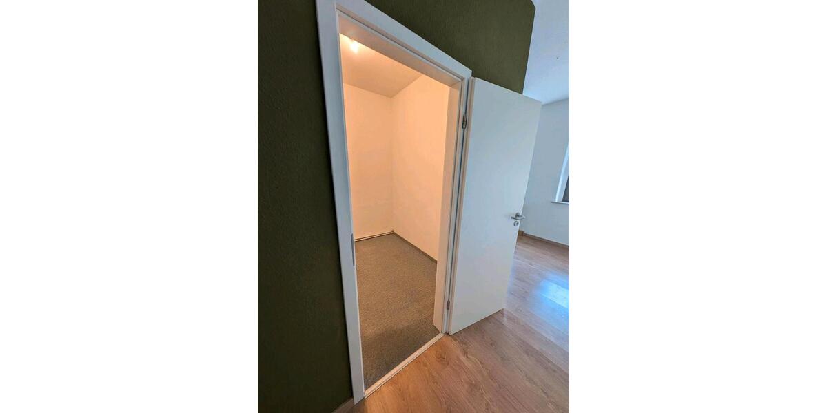 Erdgeschoßwohnung Zwickau Cainsdorf - 4 Zimmer, 134 m&sup2;, 670&euro; | Angebot:26339657