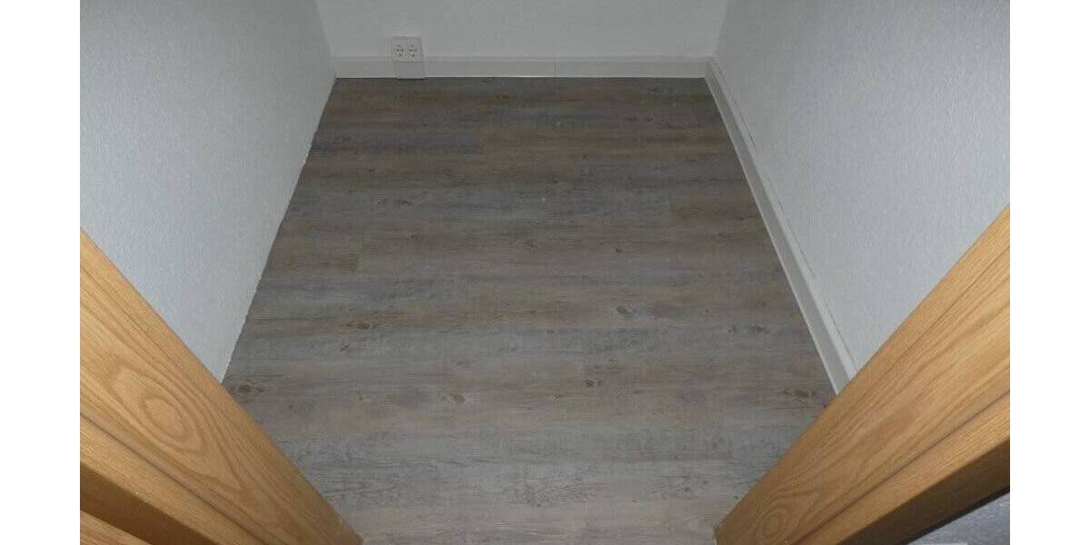 Etagenwohnung Zwickau / Eckersbach Eckersbach - 3 Zimmer, 70 m&sup2;, 350&euro; | Angebot:26695371