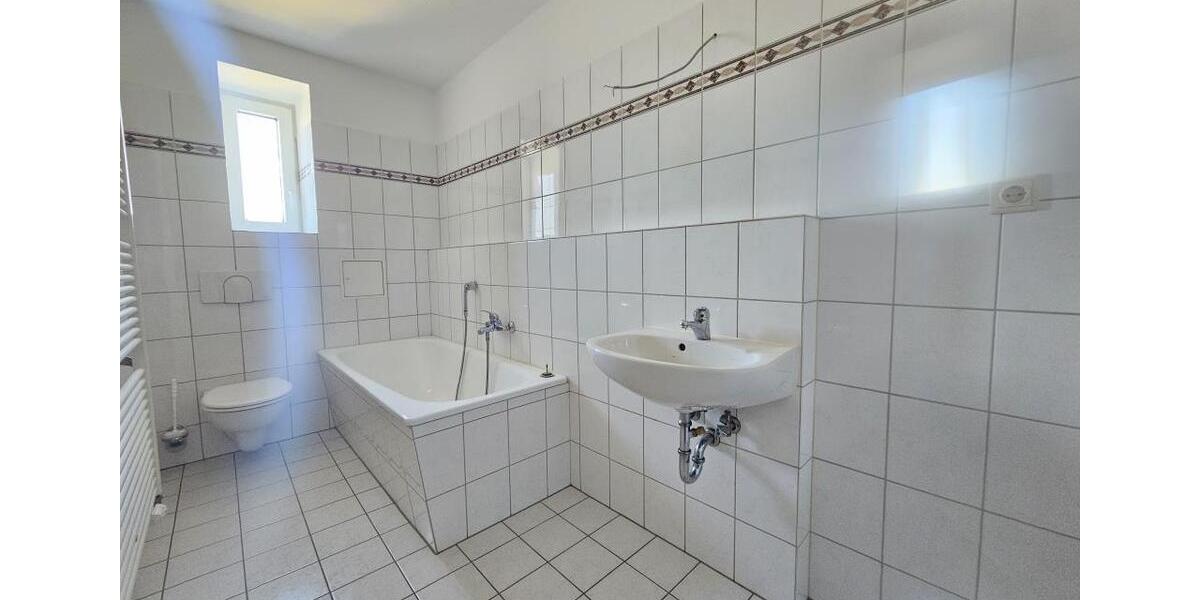Dachgeschoßwohnung Aue-Bad Schlema Bad Schlema - 3 Zimmer, 78 m&sup2;, 389&euro; | Angebot:26645174