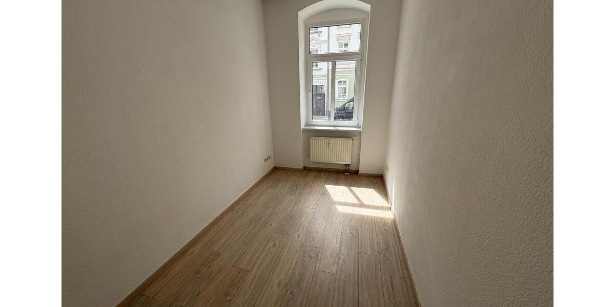 Erdgeschoßwohnung Zwickau - 3 Zimmer, 65 m&sup2;, 400&euro; | Angebot:26453305