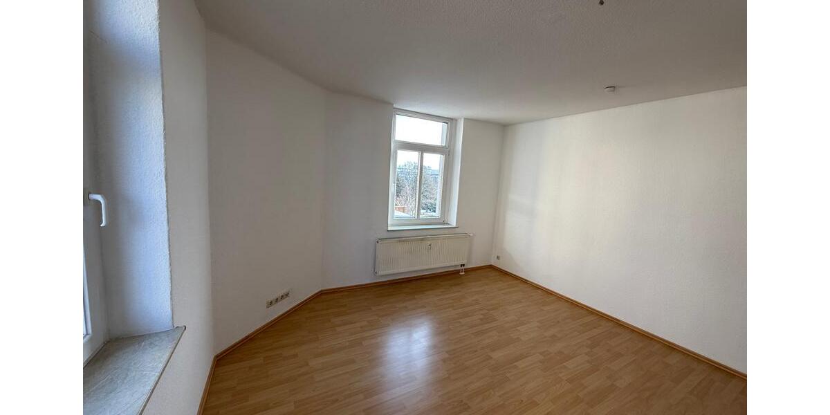 Etagenwohnung Reichenbach im Vogtland - 3 Zimmer, 57 m&sup2;, 285&euro; | Angebot:24836330