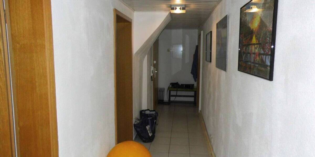 Etagenwohnung Reichenbach - 3 Zimmer, 68 m&sup2;, 400&euro; | Angebot:26824656