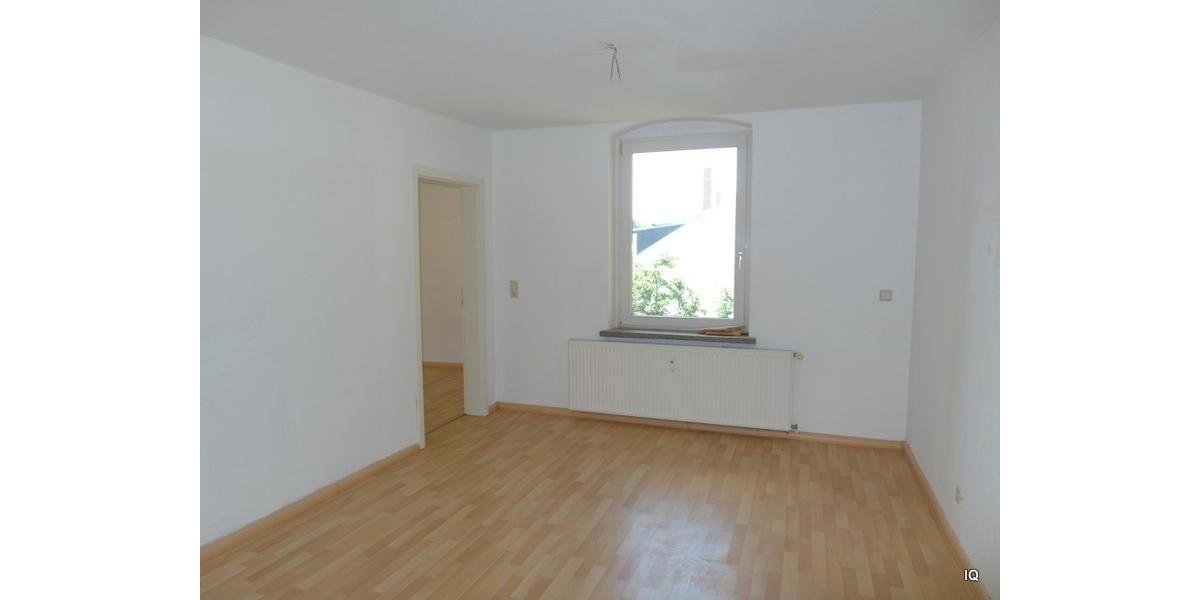 Dachgeschoßwohnung Limbach-Oberfrohna Oberfrohna - 3 Zimmer, 72 m&sup2;, 360&euro; | Angebot:25902838