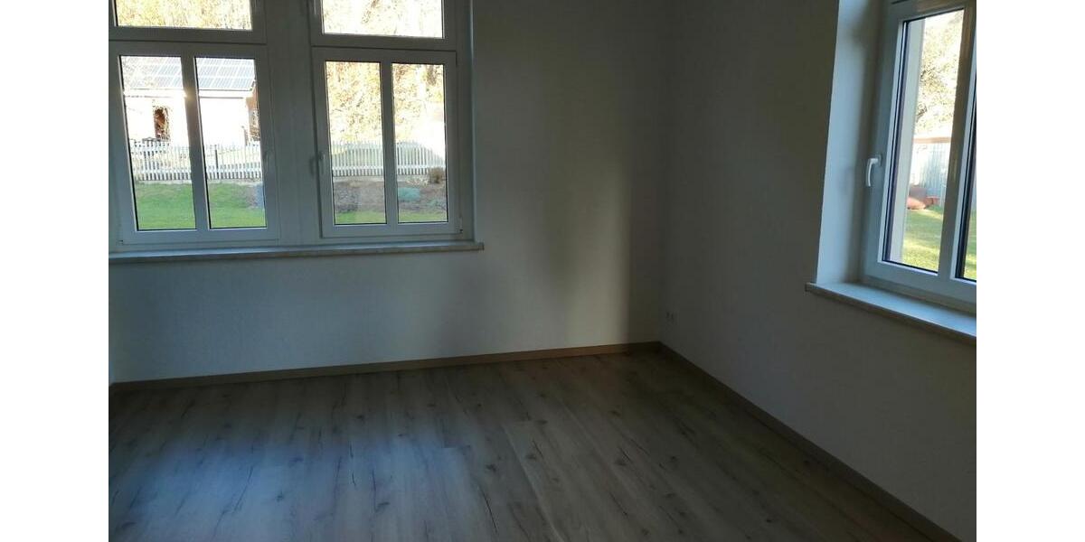 Erdgeschoßwohnung Mülsen - 2 Zimmer, 52 m&sup2;, 340&euro; | Angebot:25308477