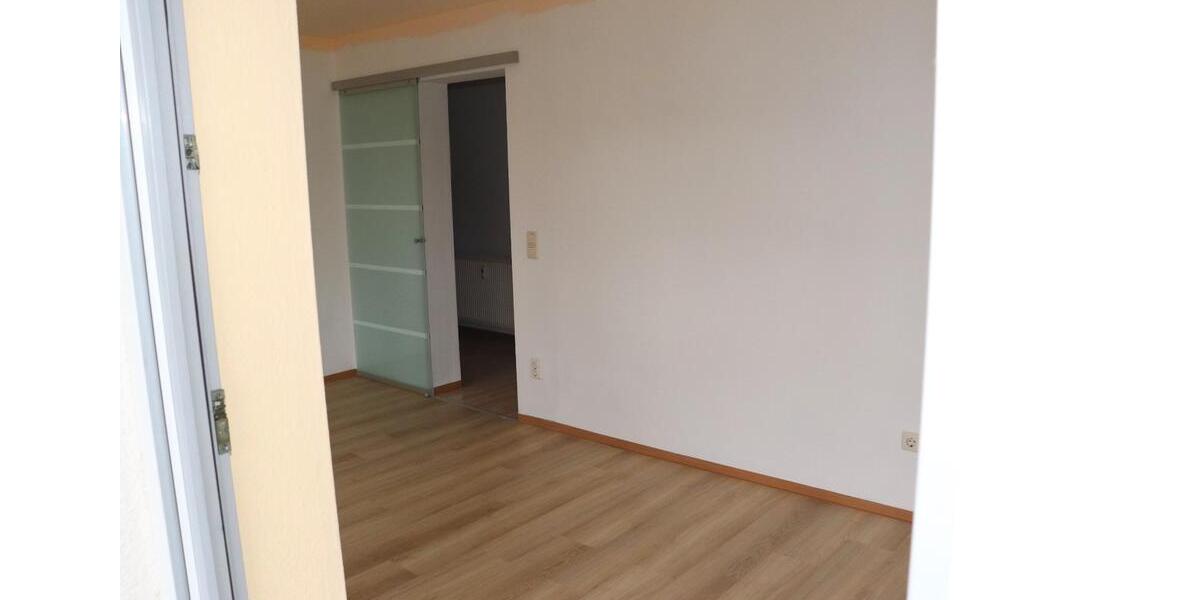 Etagenwohnung Wilkau-Haßlau Haßlau - 3 Zimmer, 69 m&sup2;, 80.000&euro; | Angebot:27045936