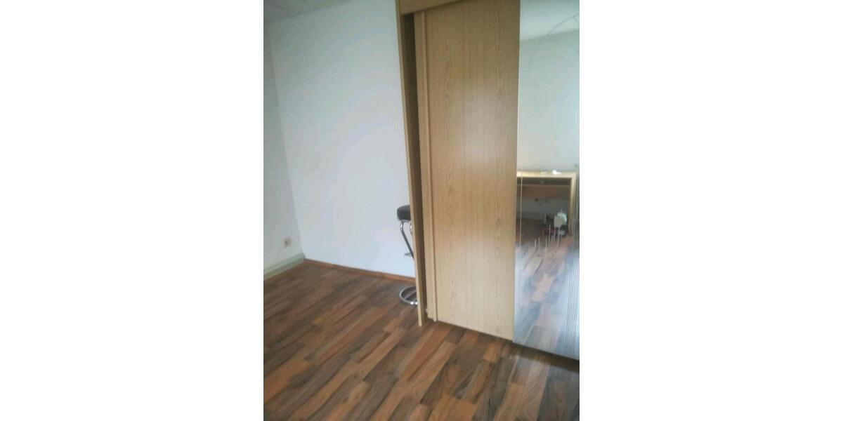 Mehrfamilienhaus, Wohnhaus Glauchau - 2 Zimmer, 57 m&sup2;, 26.000&euro; | Angebot:24116766