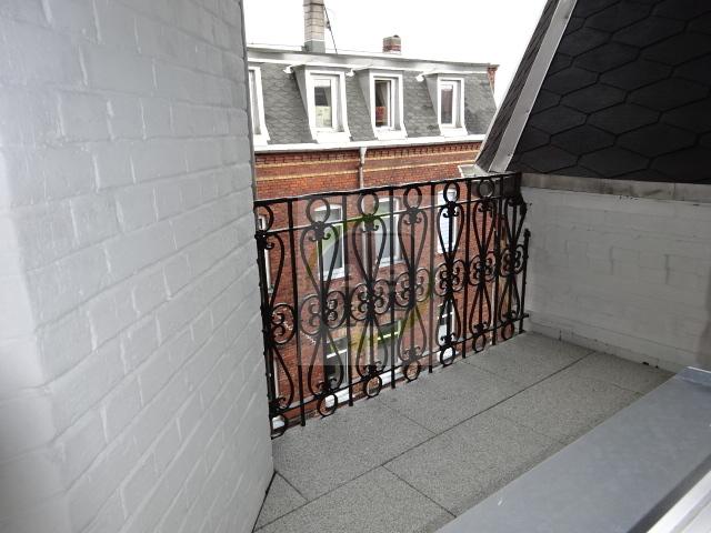 Dachgeschoßwohnung Zwickau - 2 Zimmer, 66 m&sup2;, 355&euro; | Angebot:24395223