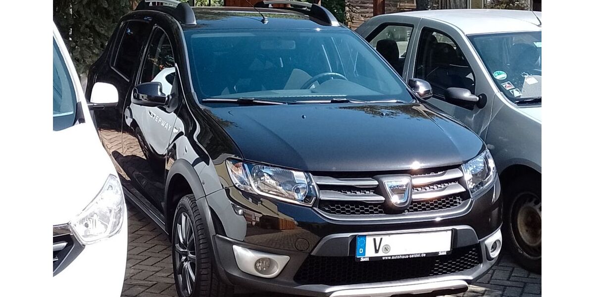 Dacia Sandero 85.000 km 10.500 &euro; Auerbach 08209