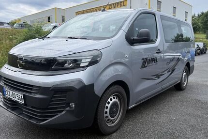 Opel Vivaro 18.000 km 39.990 &euro; Schneeberg 08289