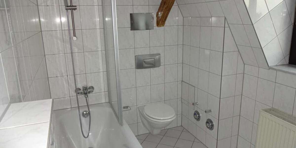 Etagenwohnung Zwickau Innenstadt - 2 Zimmer, 62 m&sup2;, 59.000&euro; | Angebot:25707460