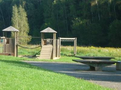 Etagenwohnung Reinsdorf - 3 Zimmer, 57 m&sup2;, 300&euro; | Angebot:25707489