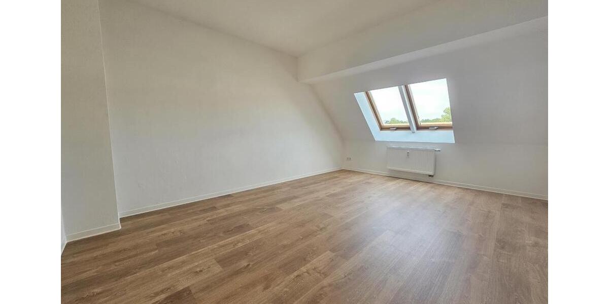 Dachgeschoßwohnung Zwickau Zwickau-Nord - 2 Zimmer, 52 m&sup2;, 338&euro; | Angebot:25362073