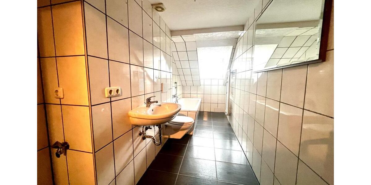 Dachgeschoßwohnung Auerbach/Vogtland Vogtland - 3 Zimmer, 66 m&sup2;, 330&euro; | Angebot:18941263
