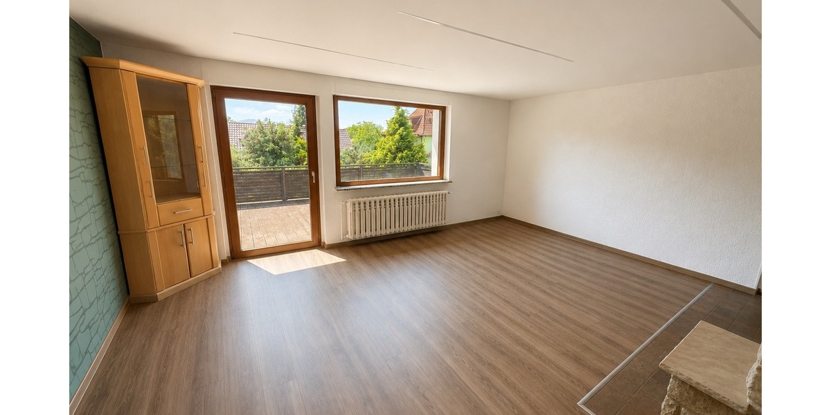 Großzügiges Einfamilienhaus mit Sauna, Sonnenterrasse und drei Garagen in Berga-Wünschendorf. - Einfamilienhaus Berga-Wünschendorf Wünschendorf | Angebot:27266296