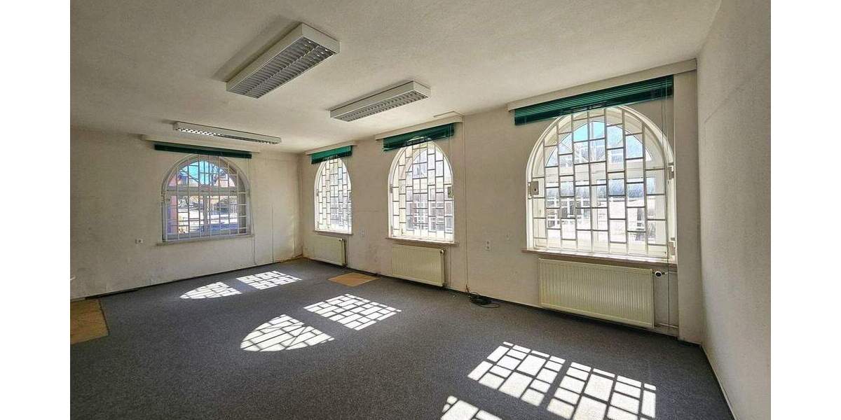 Mehrfamilienhaus, Wohnhaus Lichtenstein - 1 Zimmer, 470 m&sup2;, 109.000&euro; | Angebot:25670165