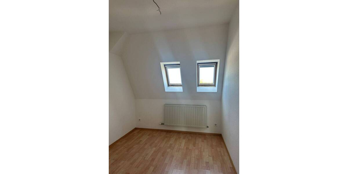 Etagenwohnung Zwickau Bahnhofsvorstadt - 4 Zimmer, 80 m&sup2;, 450&euro; | Angebot:25737496