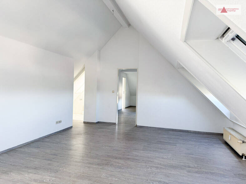 Etagenwohnung Glauchau - 2 Zimmer, 56 m&sup2;, 364&euro; | Angebot:25688203