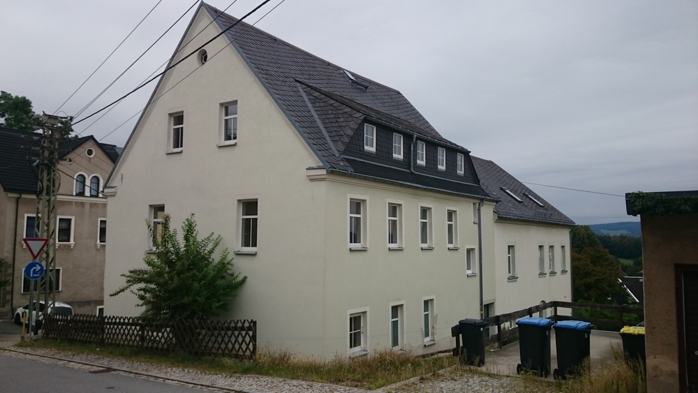 Drei-Zimmer-Wohnung in ruhiger Lage mit guter Fernsicht - Etagenwohnung Lauter-Bernsbach Bernsbach | Angebot:14517880