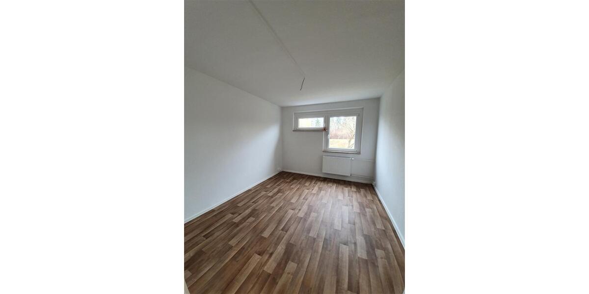 Etagenwohnung Reichenbach im Vogtland - 3 Zimmer, 69 m&sup2;, 415&euro; | Angebot:25271892