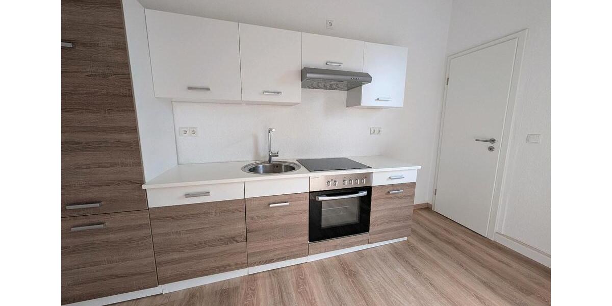 Dachgeschoßwohnung Zwickau - 3 Zimmer, 69 m&sup2;, 430&euro; | Angebot:25893369
