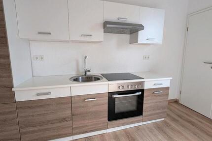 Wohnung Zwickau - 3 Zimmer, 69 m&sup2;, 430&euro; | Angebot:25893369